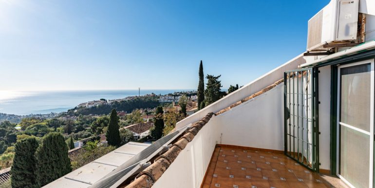 15-11d12f2f454f2f5e9b981fdd8b901d51