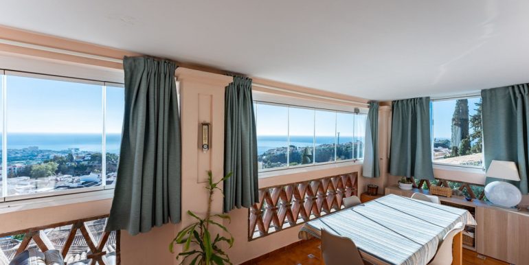 17-dd5fcd4f0eb487dfa3803f7e20814c0e