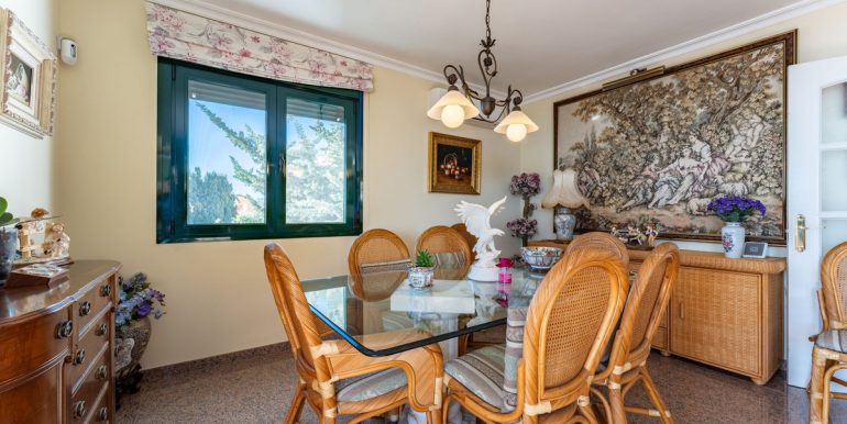 18-cc72f169493c096e712837ff5d8b6e41