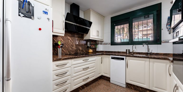 26-c684a62c9f160a1f90904dd925da0645