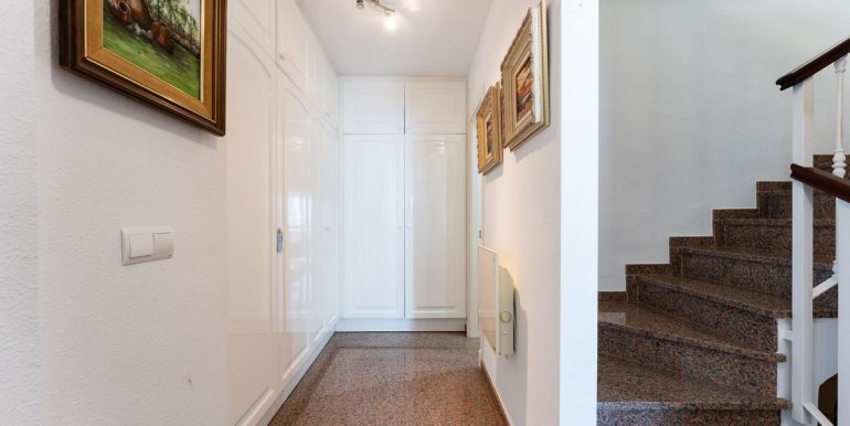 28-ef19a2c59920e2e087cd278a51b6dbf8