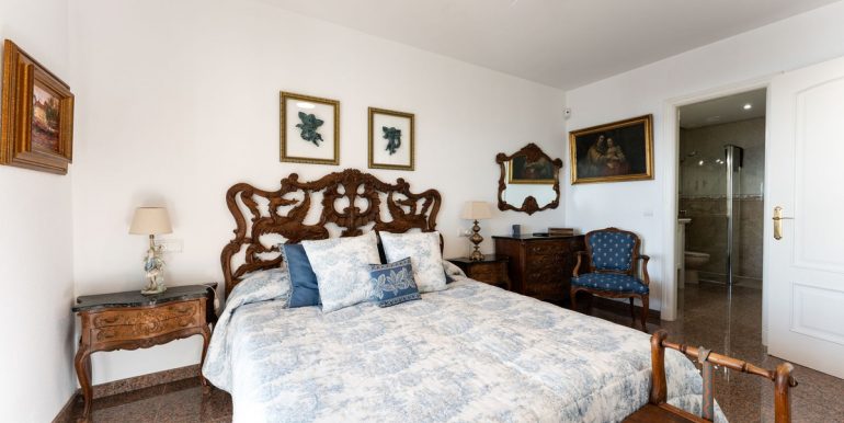 31-5e8b9eb86a2d455eeaf43a7bbf3ccd12