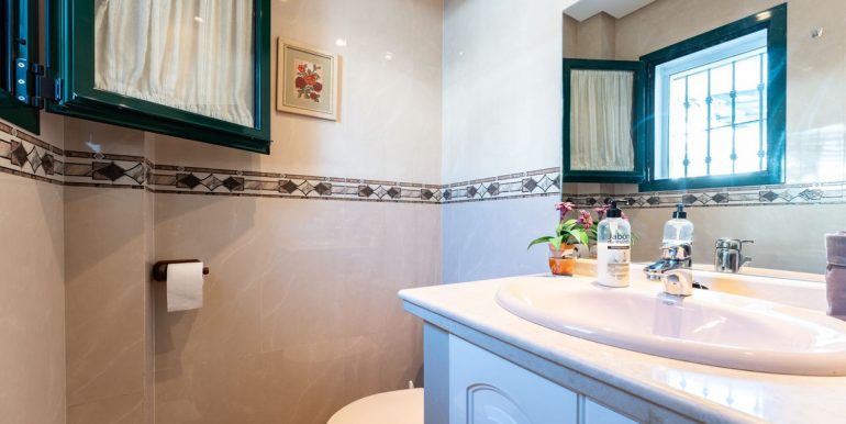 36-be7efbbd8b294061d3f27cb7c37865bb