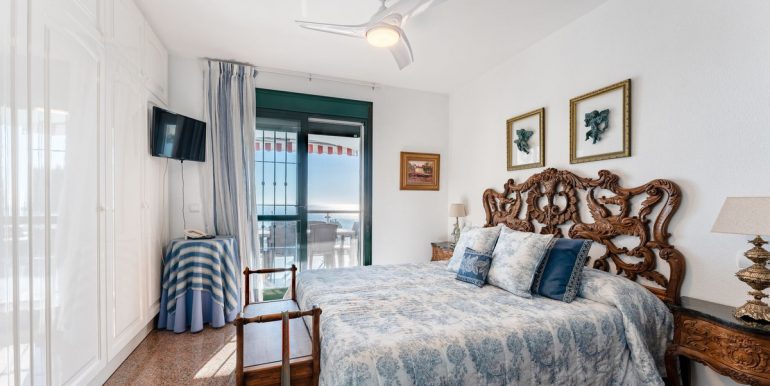 38-9b9a71c4c46e127e5c6f91a74b158396