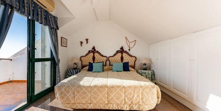 41-0bdc8f07789df4609410591d8ac779d9